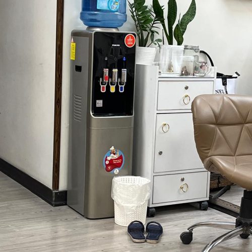 فروش لوازم آرایشگاه زنانه رنگ نسکافه ای