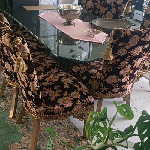 مبلمان و میز ناهار خوری