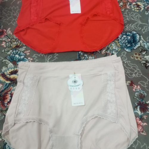 نیازمند یک خانم برای فروش لباس زیر زنانه نو هستم