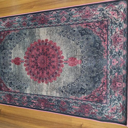 یک جفت فرش ابریشم کاملا نو پا نخورده