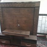 میز تلوزیون چوبی و براق