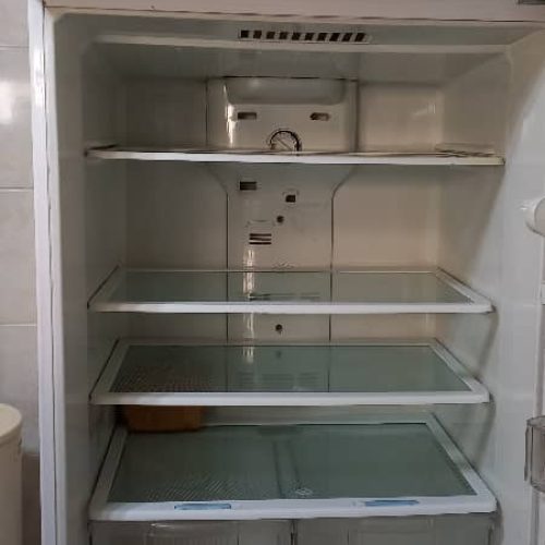 یخچال الکترواستیل کاملا سالم