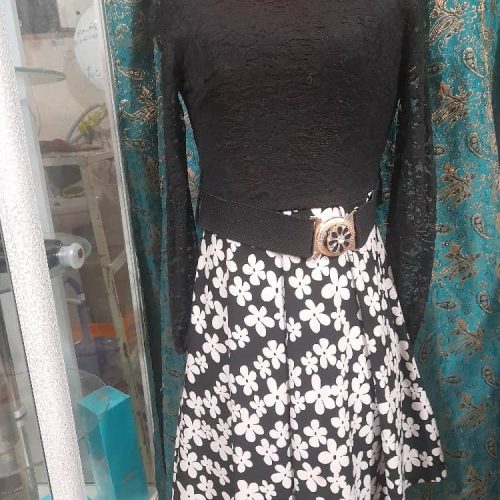 فروش انواع لباس های زنانه و بچگانه