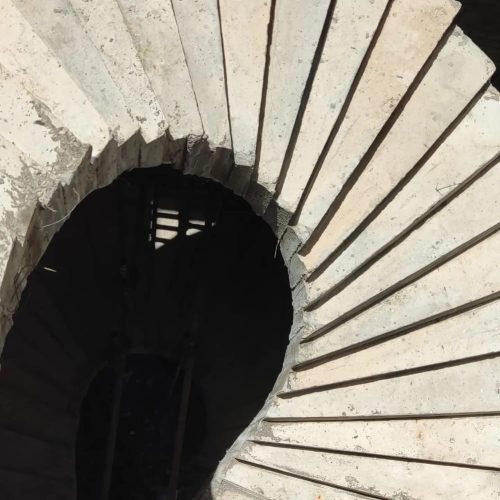 راه پله گرد