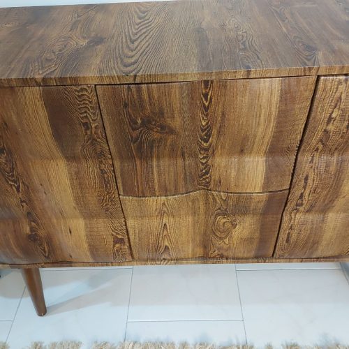 کنسول همراه با آینه