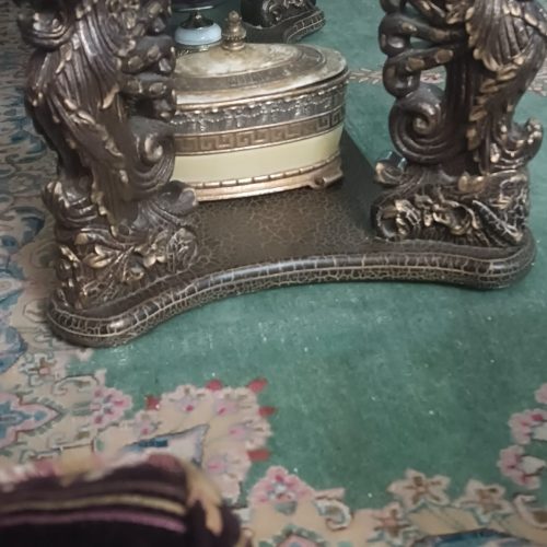 مبل هفت نفره با دو عدد میز عسلی ست