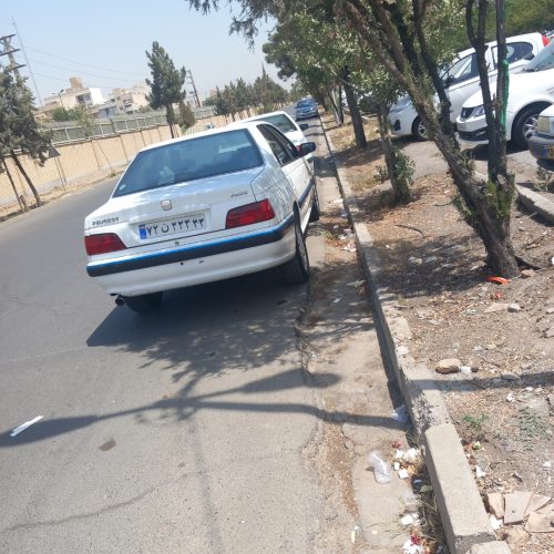 پارس 93لاستیک باطری 7ماه گذاشتم دیست صفحه نو