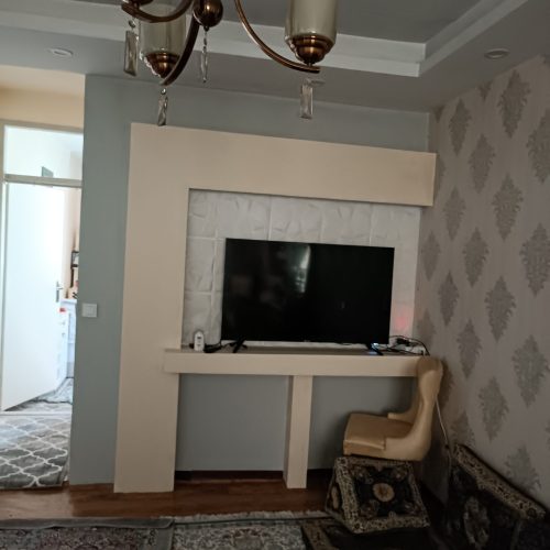 خانه 80 متری واقع در نواب شمالی طبقه دوم