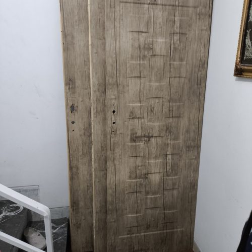 سه لنگه درب چوبی مدل کرکره‌ای