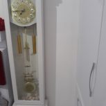 ساعت ایستاده سفید