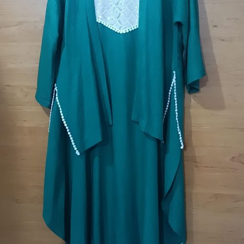 یک عدد لباس در حد نو ب فروش میرسد