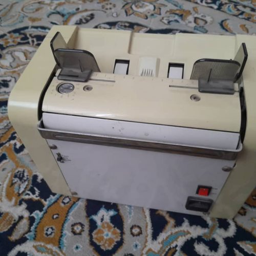 دستگاه پول شمار