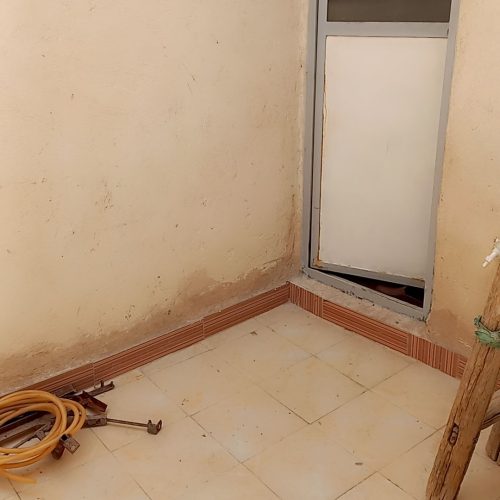 فروش یک باب منزل مسکونی طبقه همکف و دربست واقع در فوتبال انتهای 20متری 8متری شقایق،شقایق 9