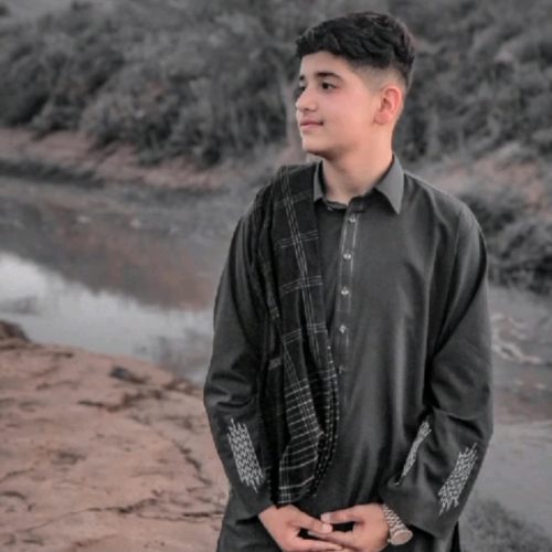 محسن یگانه