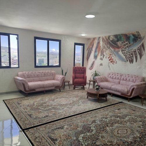 آپارتمان 102