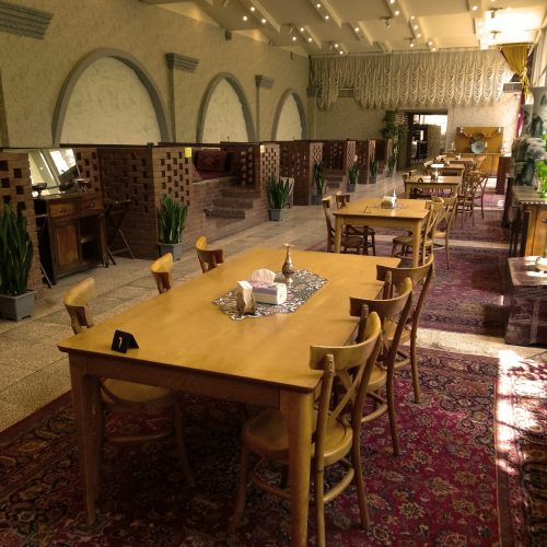 سالن کار سالادزن تخته کار منقل کار ظرفشور نظافتچی آقا و خانم