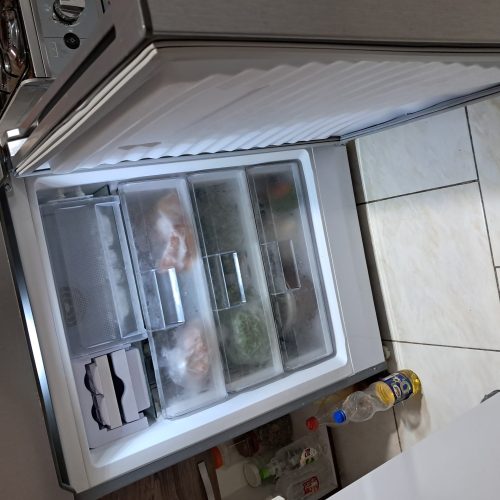 یخچال فریزر سه کشور کاملا سالم در حد نو