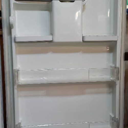 یخچال الکترواستیل کاملا سالم