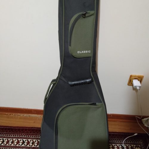 گیتار و کیف c40