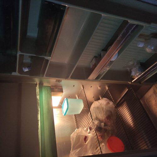 یخچال قدیمی سالم