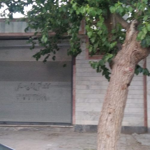 اجاره مغازه شیک با درب شیشه وکرکره