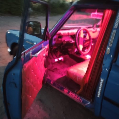 ماشین مدل 83دور رنگ ماشین سالم شاستی بشرط دف وگیربکس بشرط