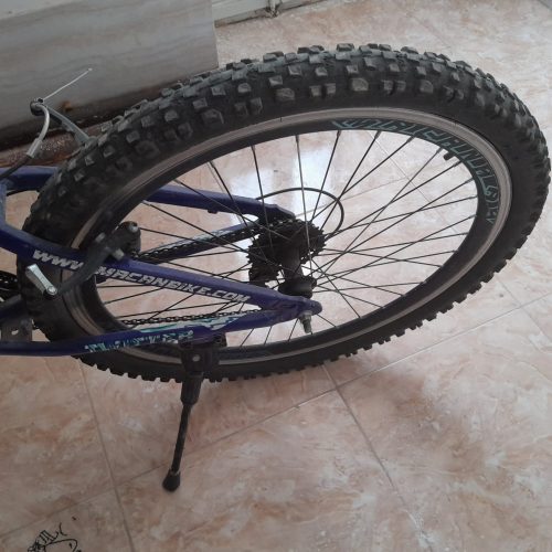 دوچرخه حتا گل های تایر سالم هست و یک سال 2سال کسی سوار نشوده است و چیز های مهم چرخ فابریک می باشد رنگ فابریک