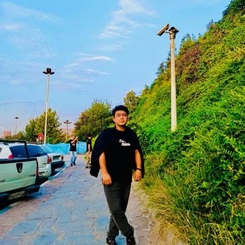 یک کاری باشد که ساعت کاری اش زیاد نباشد خیلی ممنون