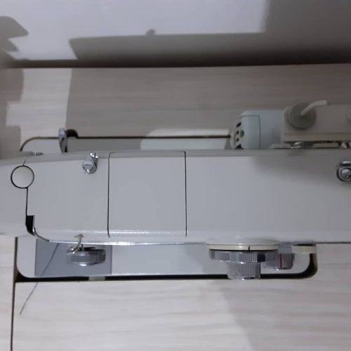 چرخ خیاطی ژانومه 802 همراه با میز