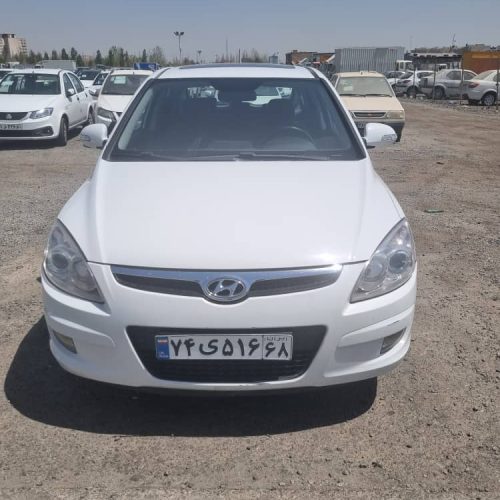 هیوندای i30