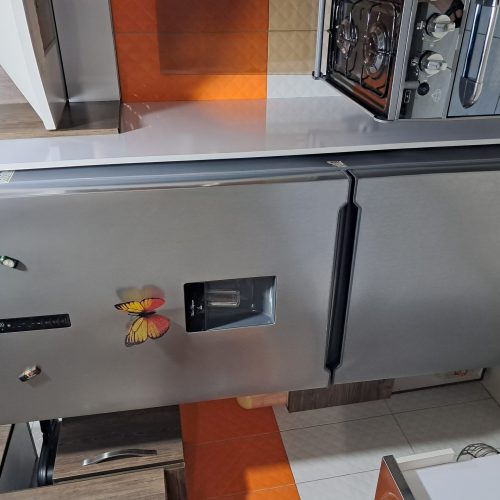 یخچال فریزر سه کشور کاملا سالم در حد نو