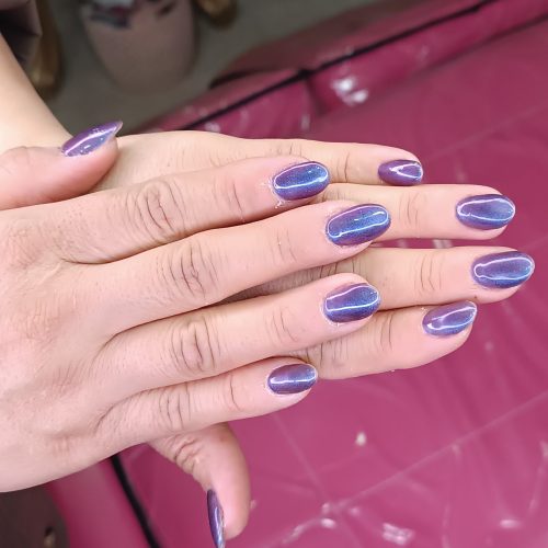 به یه ناخن کار حرفه ای نیاز مندم