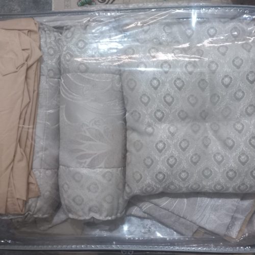 3 عدد تشک 4 عدد بالش 1 عدد روتختی