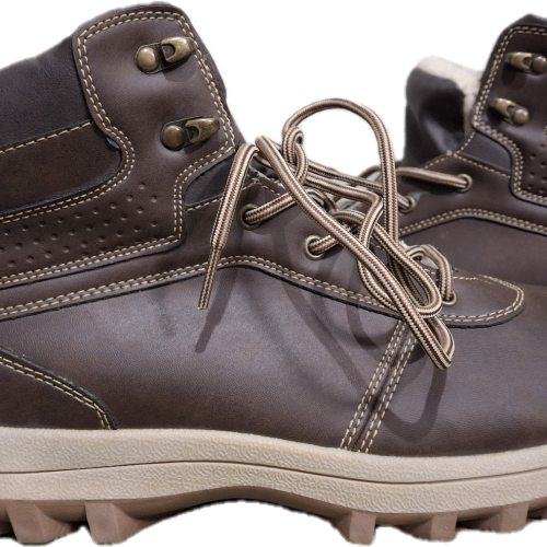 کفش کوهنوردی مخصوص مکان سرد