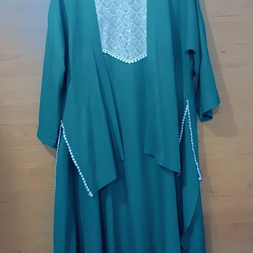 یک عدد لباس در حد نو ب فروش میرسد