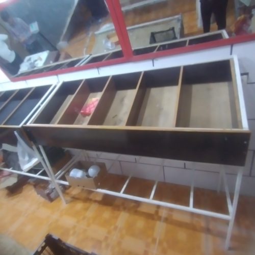 دکوراسیون قفسه بندی شده جهت تره باری و سوپر مارکت همراه با 2 عدد شیشه