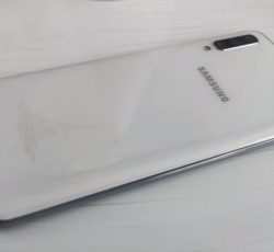 فروش گوشی سامسونگ A50سفید تمییز بدون خط و خش