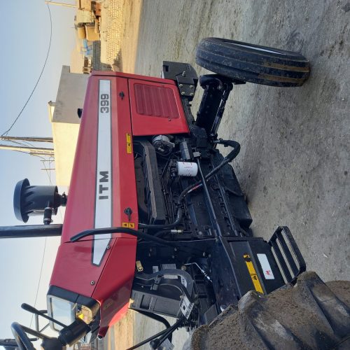 تراکتور6 سالم آماده به کار