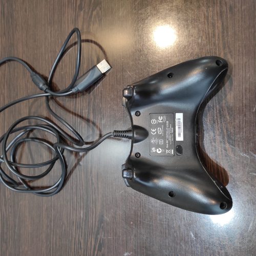 دسته Xbox 360 ، دارای قابلیت اتصال به هر سیستم و کنسول