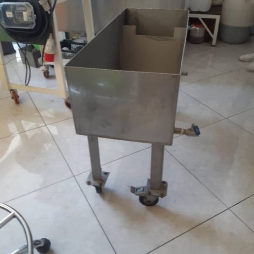 فروش دستگاههای روغن گیری و مخازن استیل