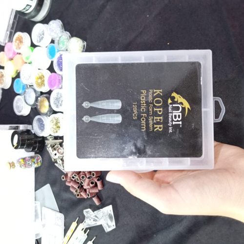 وسایل ناخن کاری