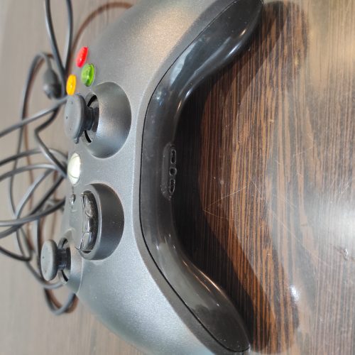 دسته Xbox 360 ، دارای قابلیت اتصال به هر سیستم و کنسول