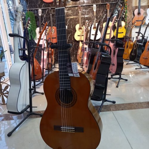 گیتار  Yamaha C40