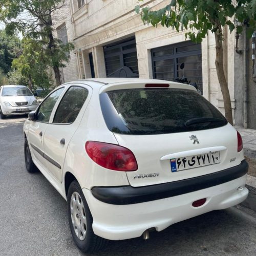 206 سفید