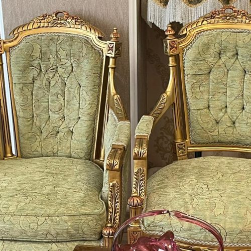 مبل سلطتنی بسیار تمیز