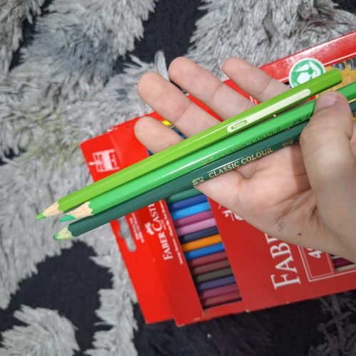 وسایل نقاشی مداد رنگی