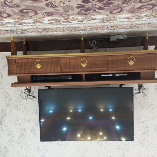 میز تلویزیون در حد نو