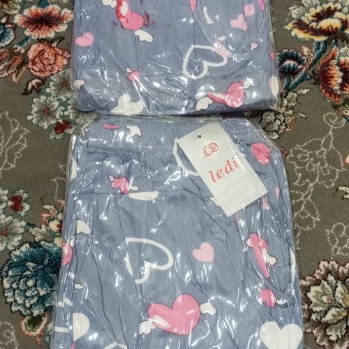 نیازمند یک خانم برای فروش لباس زیر زنانه نو هستم