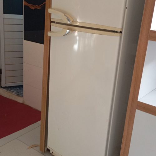 یخچال تمیز دور سالم