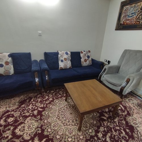 مبل هفت نفره همراه میز وسط و 2 عسلی